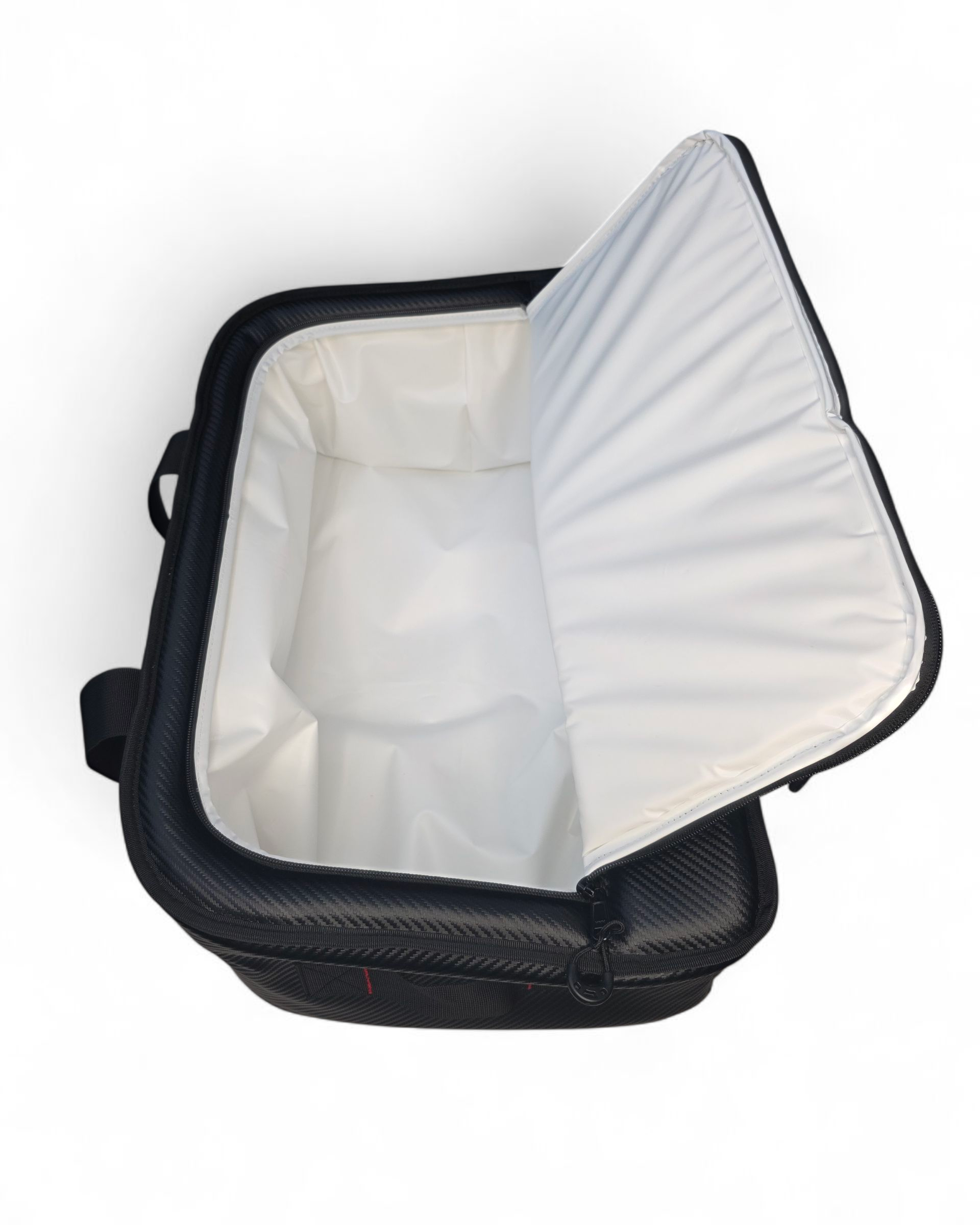 Center carry handle detail on EOD 38-pack soft cooler