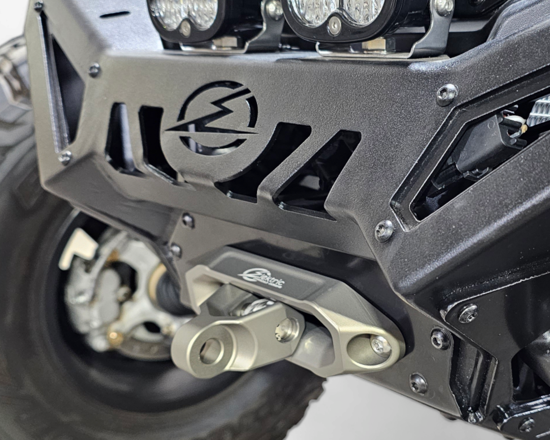 EOD gunmetal winch fairlead shown with a synthetic rope winch mounted behind